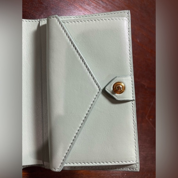 Givenchy Antigona Light Green Bifold Wallet in Box Leather - Picture 6 of 10